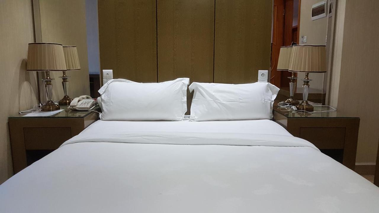 Edmond Hotel Brazzaville Eksteriør bilde